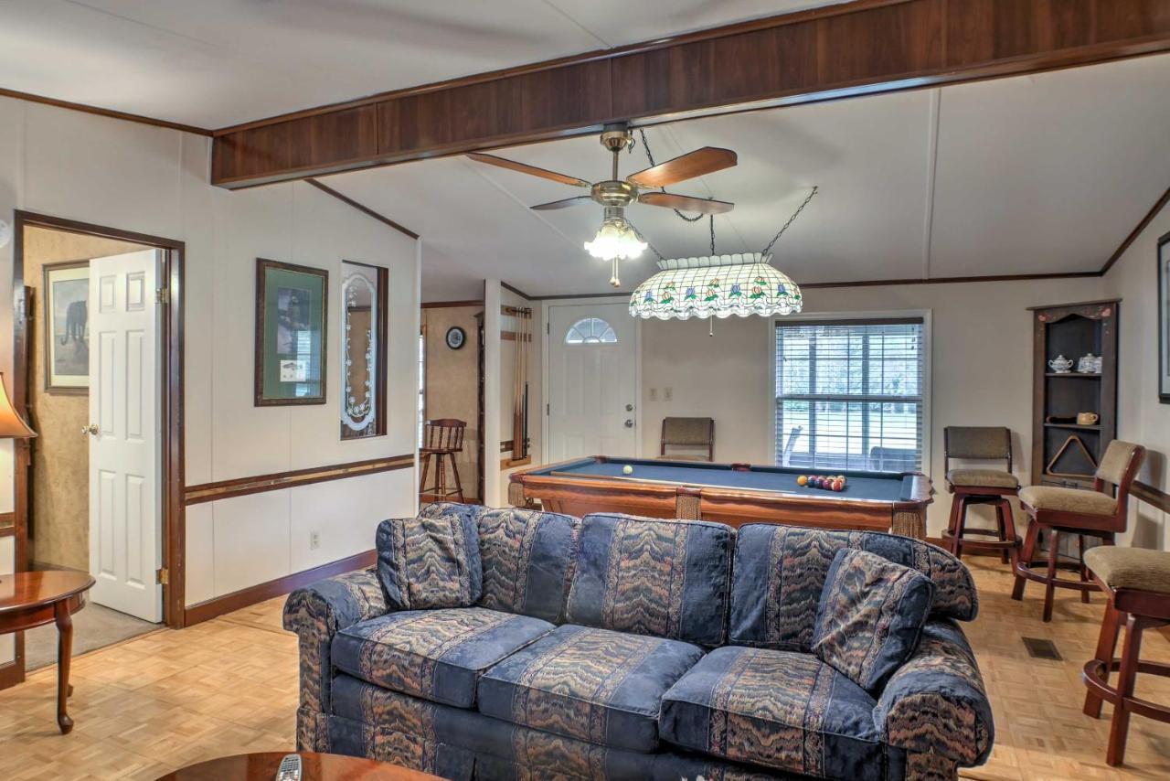 Ooltewah Cabin With Grill, Pool Table And Porch! المظهر الخارجي الصورة