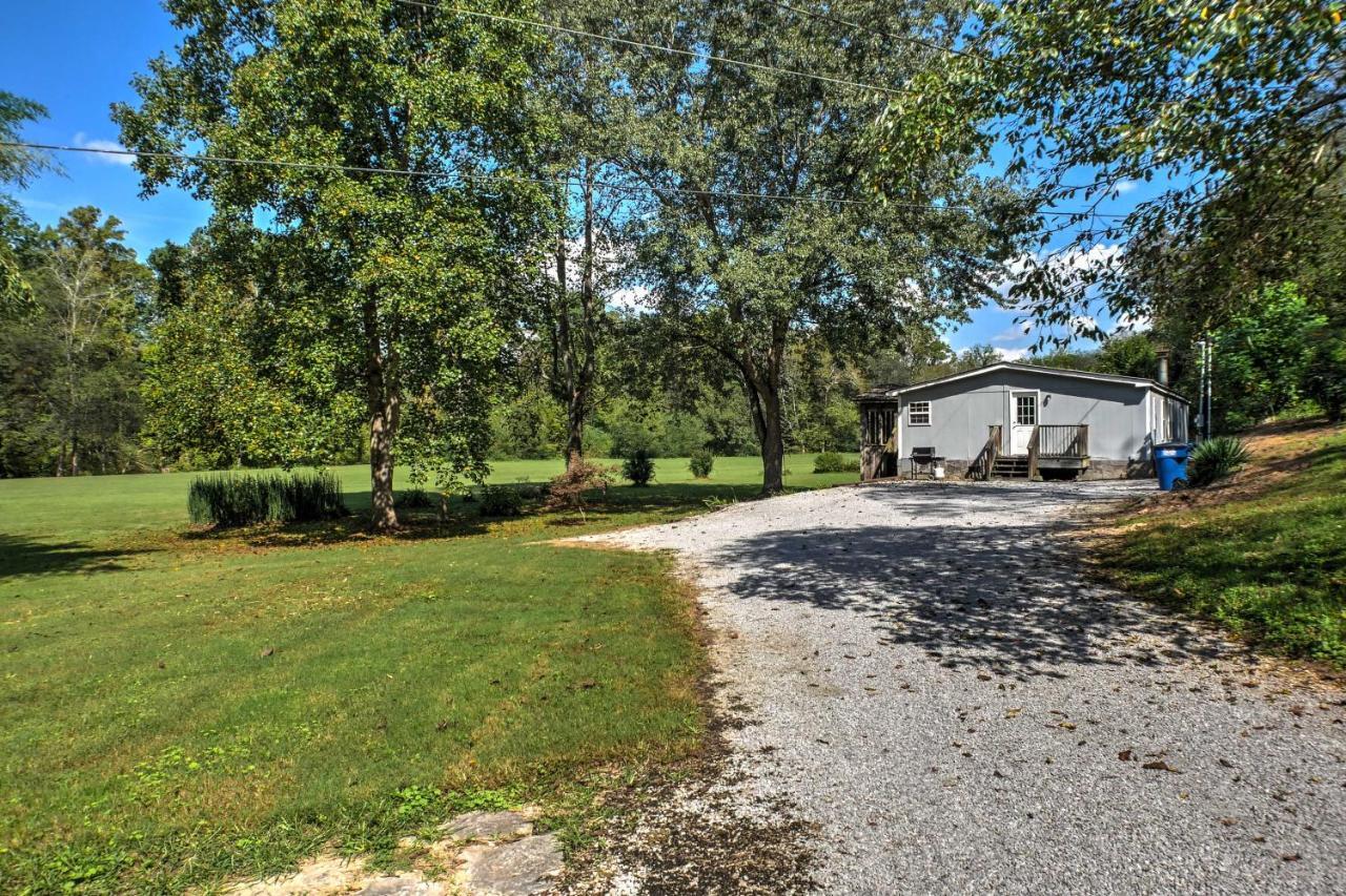 Ooltewah Cabin With Grill, Pool Table And Porch! المظهر الخارجي الصورة